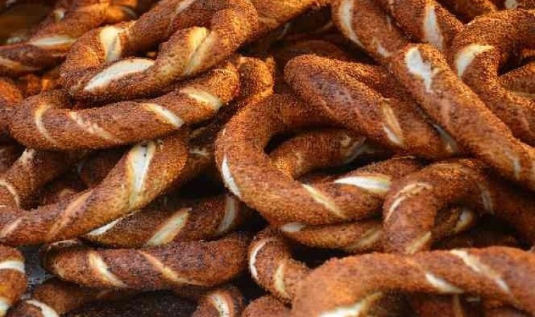 Balıkesirde simit 12,5 TL oldu