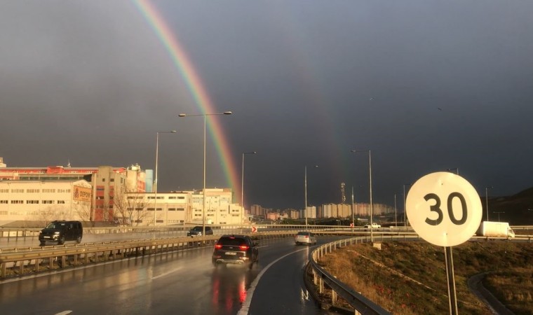 Başakşehirde çift gökkuşağı görsel şölen oluşturdu