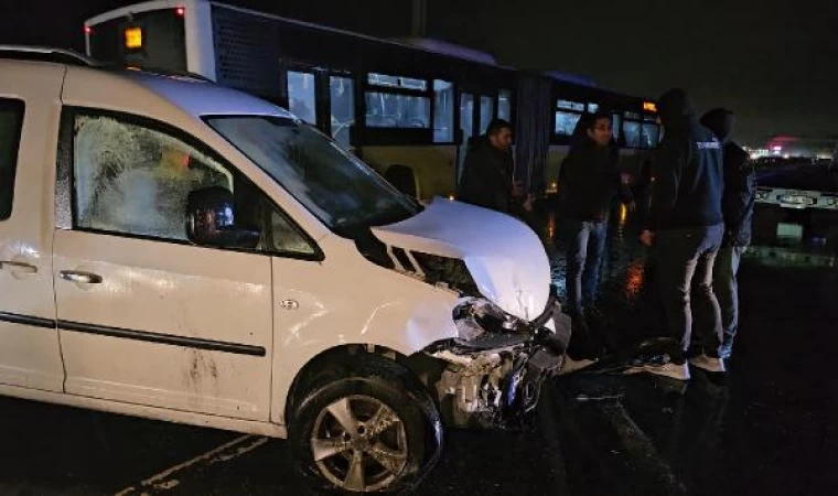 Başakşehir’de zincirleme kaza: 1’i ağır 3 yaralı