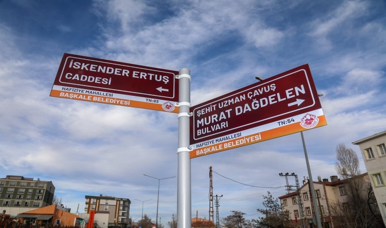 Başkaledeki sokak ve cadde tabelaları yenilendi