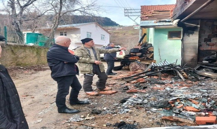 Başkan Altıkulaç, evleri yanan ailelere ‘geçmiş olsun ziyaretinde bulundu