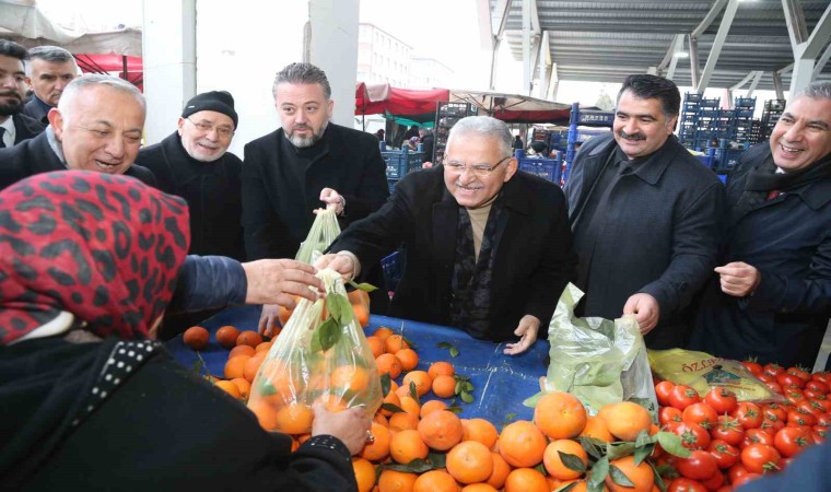 Başkan Büyükkılıç, Ziya Gökalpte vatandaşlarla buluştu