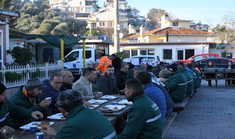 Başkan Günel, işçilerle kahvaltı yaptı