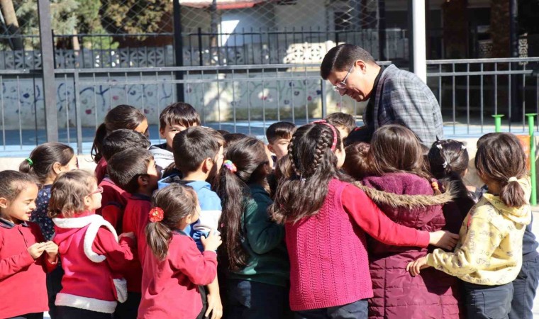 Başkan Özcandan öğrencilere sömestr hediyesi