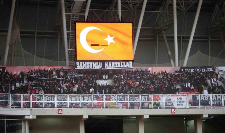 Beşiktaş taraftarları takımını yalnız bırakmadı