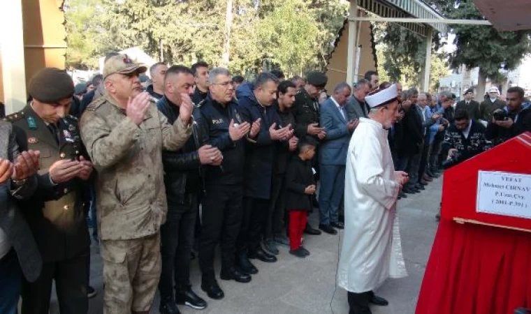 Beyin kanamasından hayatını kaybeden uzman çavuş, toprağa verildi