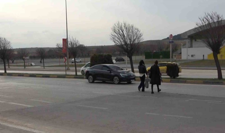 Beykent Mahallesi sakinleri alt veya üst geçit istiyor