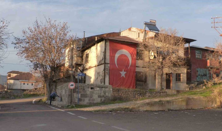 Beypazarında 30 yıllık su hatları yenilendi