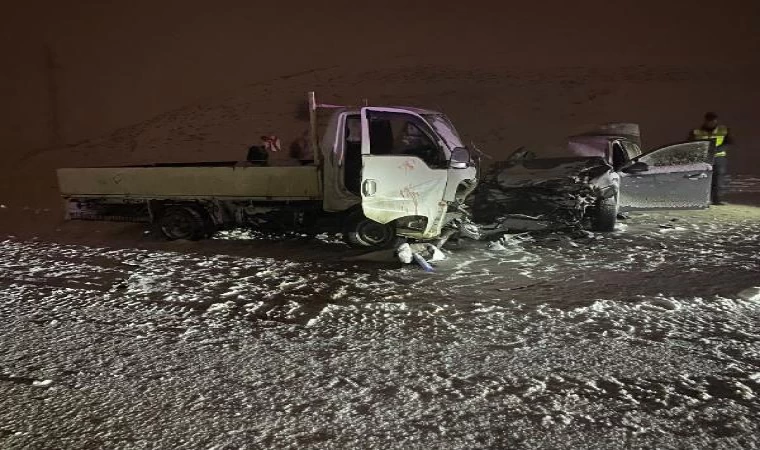 Bingöl’de kamyonetle otomobil çarpıştı: 1 ölü, 6 yaralı