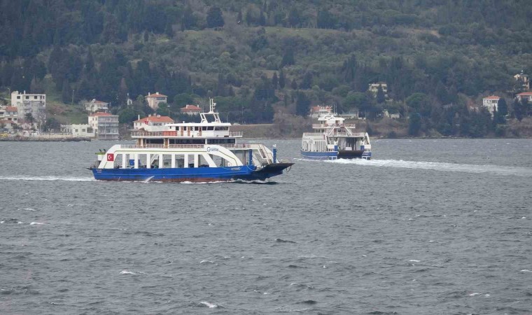 Bozcaada ve Gökçeadaya yarınki tüm feribot seferleri iptal edildi