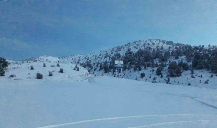 Bozdağ Kayak Merkezinde karlar eridi