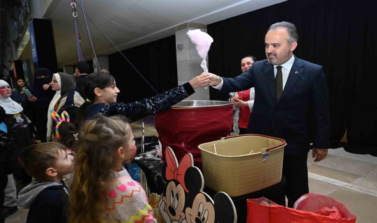 Bursa yetimlerine sahip çıkıyor