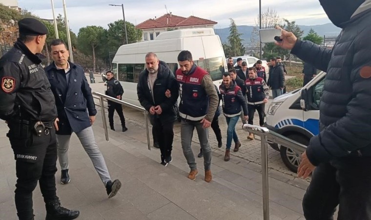 Bursadaki kuyumcu fonu sanıkları adliyeye sevk edildi: 6 şüpheliden 3ü tutuklandı