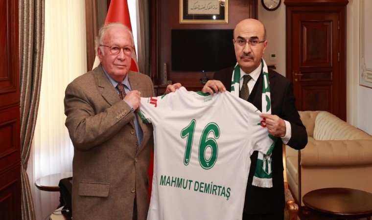 Bursaspor yönetimi, Bursa Valisi Mahmut Demirtaşı ziyaret etti