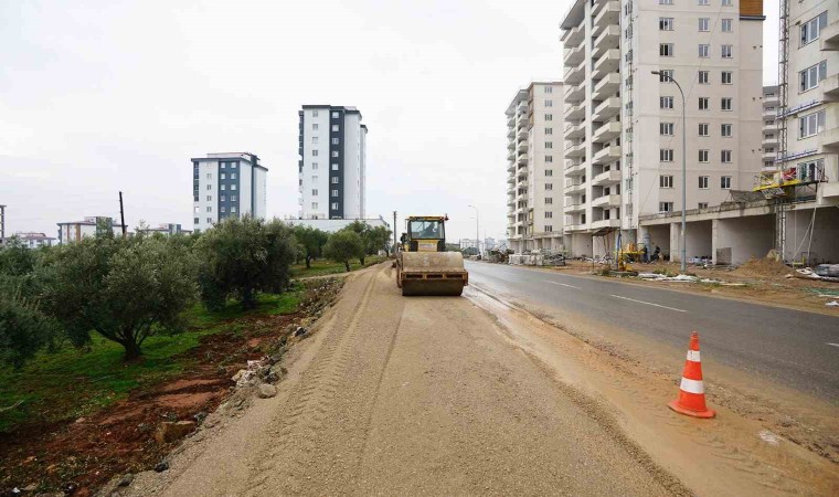 Büyükşehir belediyesi, Onikişubatta ulaşım ağını güçlendiriyor