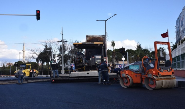 Cemil Çöllü Kavşağı 1 günde yenilenerek, trafiğe açıldı