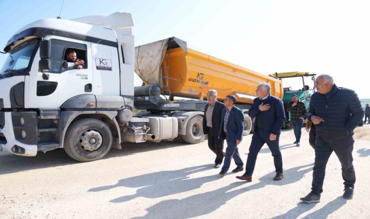 Ceyhan Sarımazıda istinat duvarı yapılıyor, 19 kmlik yol yenileniyor