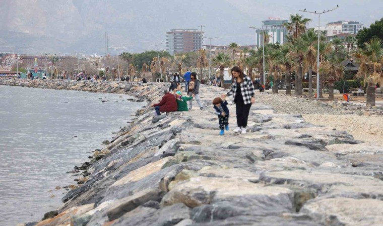 Depremin vurduğu Hatayda, vatandaşlar yeni yılın 2023ü unutturmasını temenni etti