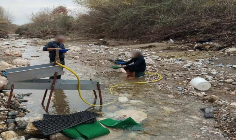 Dere yatağında altın arayan 6 şüpheli, suçüstü yakalandı