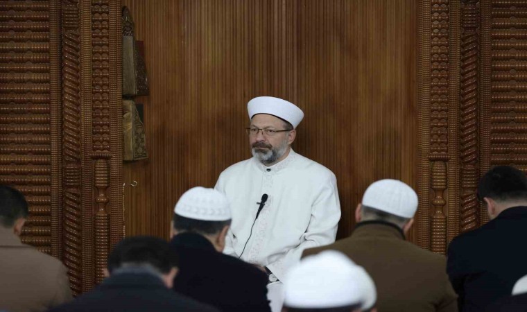 Diyanet İşleri Başkanı Erbaş, sabah namazında Kızılcahamamlılarla bir araya geldi