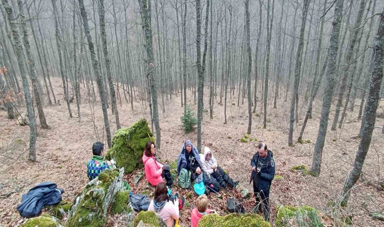 Doğa tutkunları karların erimesi sonrası oluşan manzarayı fotoğrafladı