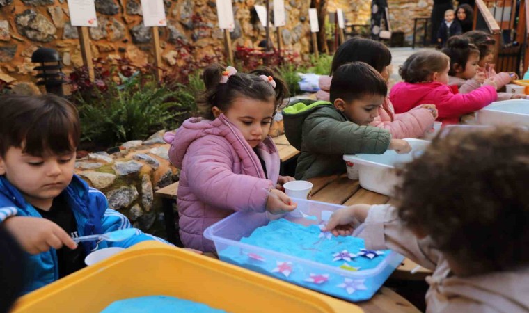 Ebeveyn Çocuk Atölyesi ve Çocuk Kütüphanesinde renkli etkinlikler sürüyor