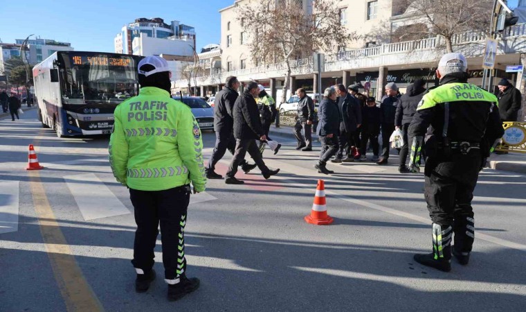 Elazığda ‘Önce Yaya uygulaması