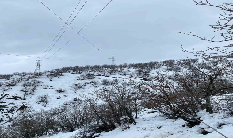 Elektrik arıza ekiplerinin zorlu mesaisi