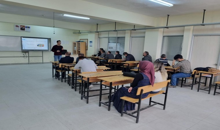 Emet Cevizdere Şehitleri Mesleki ve Teknik Anadolu Lisesi öğretmenlerine seminer