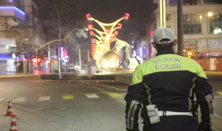 Erzincanda 27 sürücüye alkollü araç kullanmaktan ceza yazıldı