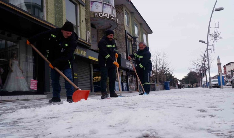 Erzurumda soğuk hava ve kar etkili oluyor