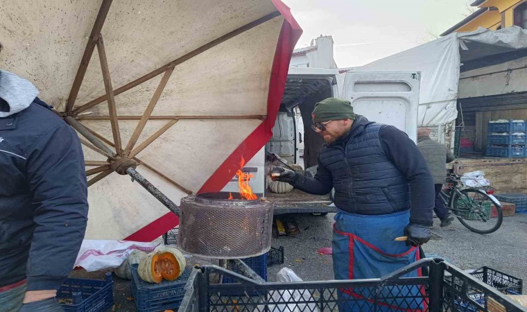 Eskişehirde pazarcı esnafı emek parası için soğukla mücadele ediyor