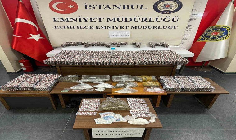 Fatihte şüphe üzerine durdurulan şahsın üzerinden uyuşturucu madde çıktı