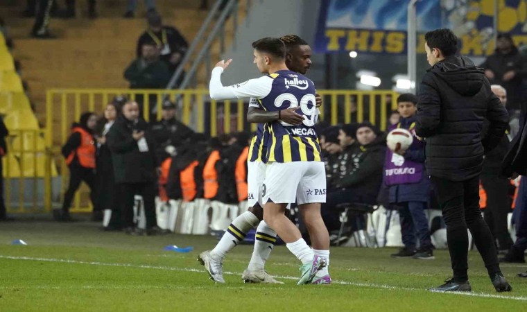 Fenerbahçede 18 yaşındaki Efekan ve Ahmet Necat, ilk kez oynadı