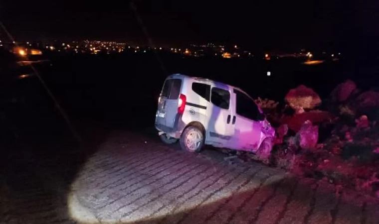 Gaziantep’te hafif ticari araç devrildi: 5 yaralı