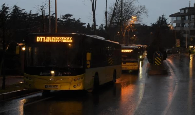 (Geniş haber) Beşiktaş’ta İETT otobüsü duvara çarptı