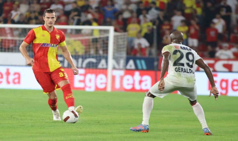 Göztepede stoper transferi sonrası Atınç Nukan ile yolların ayrılması bekleniyor