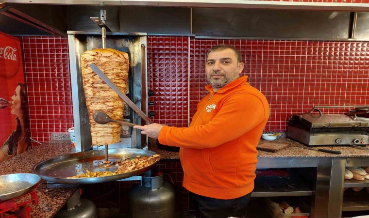 Haberi olmadan CHPden belde belediye başkan adayı olarak açıklandı, AK Partiliyim diyerek tepki gösterdi