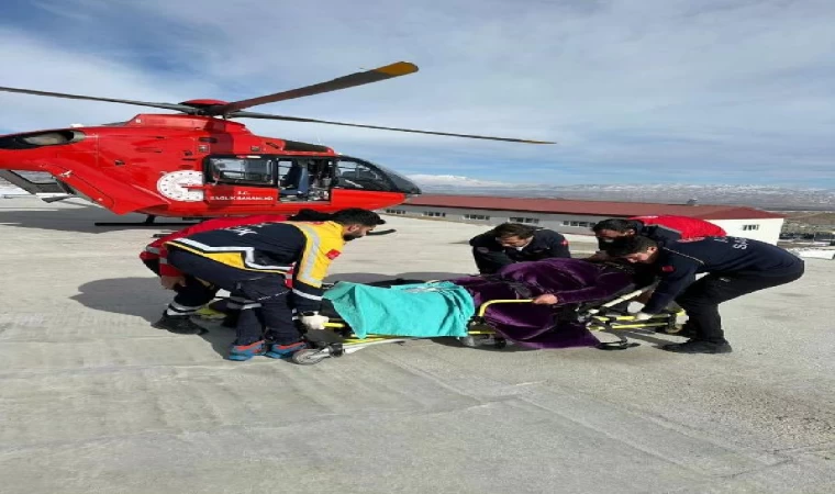 Hamile kadın, ambulans helikopterle sevk edildi