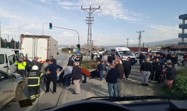 Hatayda trafik kazası:3 kişi yaralı