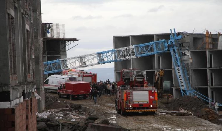 İnşatta kule vinç devrildi; operatör öldü