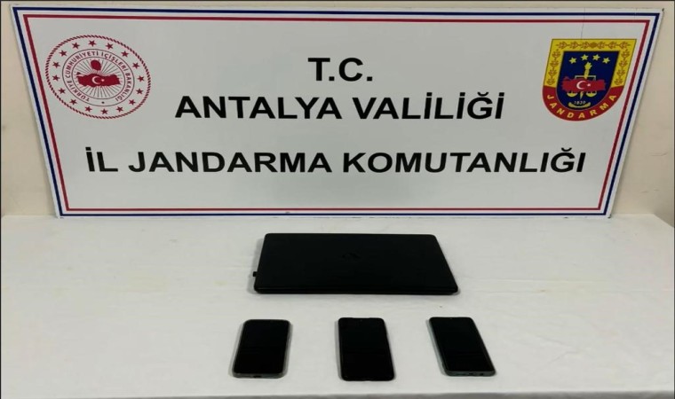 İnternet üzerinden açtıkları sahte hesaplarla 3 milyon TLlik vurgun jandarmaya takıldı