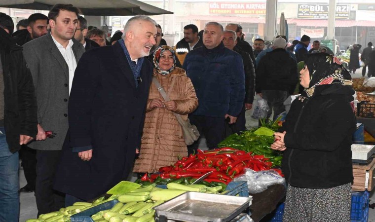 Ispartada yoğun kar sebebiyle çöken kapalı pazar yeniden inşa edildi