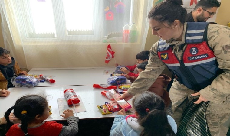 Jandarmadan ilkokul öğrencilerine ‘Mahremiyet eğitimi