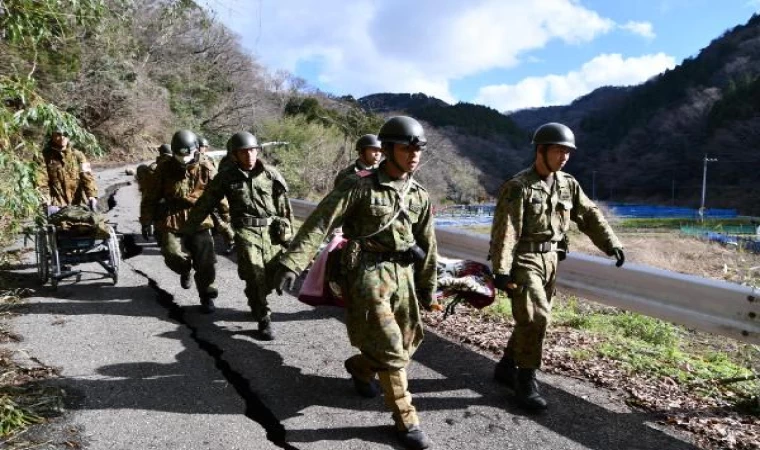 Japonya depreminde ölü sayısı 100 oldu