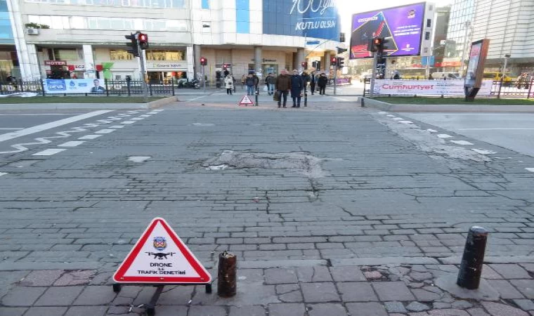 Kadıköy’de dronlu kırmızı ışık denetimi: 13 yayaya 8 bin 970 lira ceza 