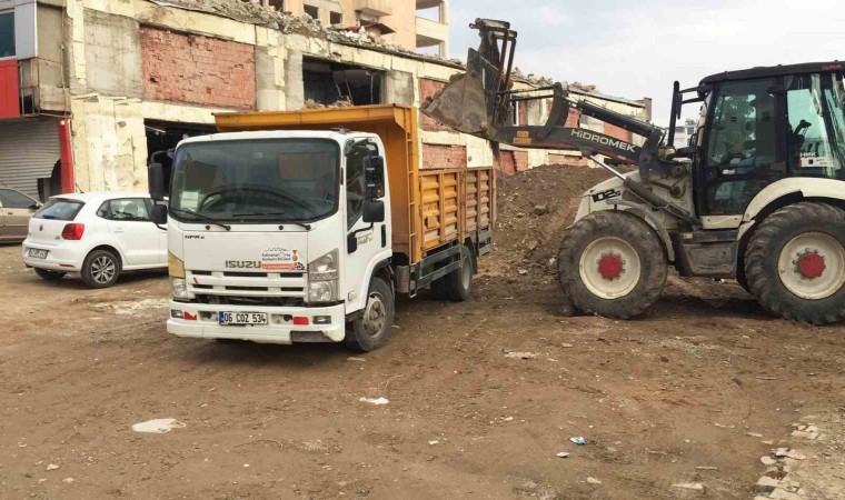 Kahramanmaraşta inşaat atıkları toplanıyor