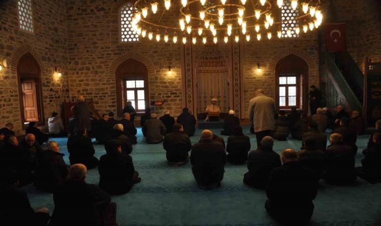 Kanuni Sultan Süleymanın yaptırdığı camide 7 yıl sonra ilk namaz