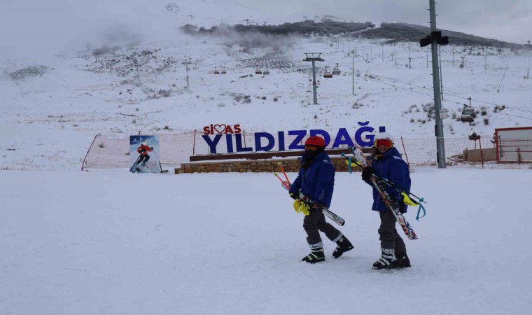 Kar ve kayak severler Yıldızdağına akın etti