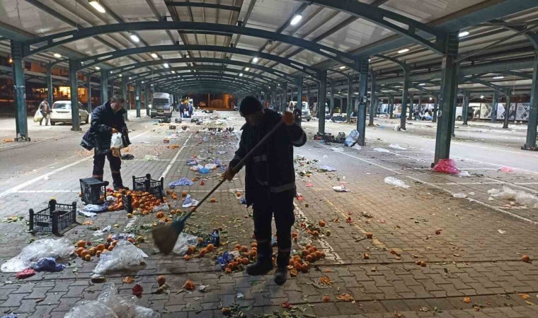 Kareside köşe bucak temizlik sürüyor